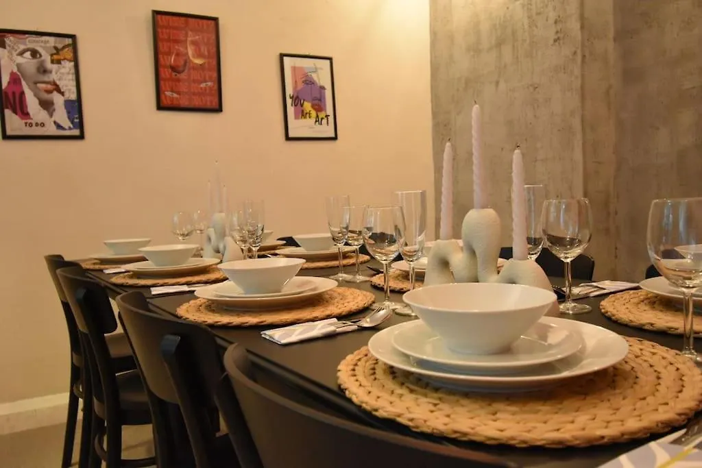 Stunning 6Br 4Bath Near Tram Villa Istanbul