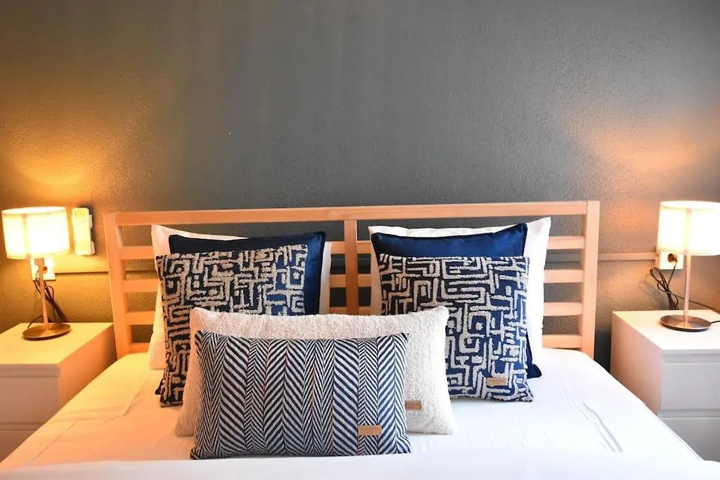 Stunning 6Br 4Bath Near Tram Villa Istanbul 0*,  Turkey
