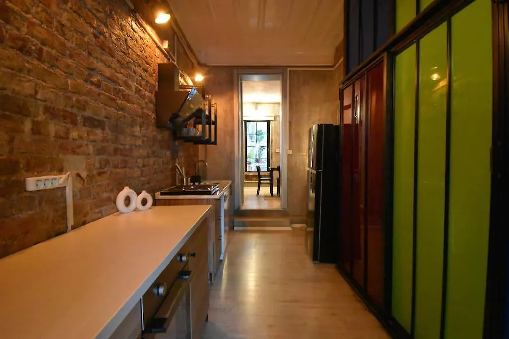 Stunning 6Br 4Bath Near Tram Villa Istanbul Turkey